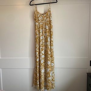 Aakaa maxi dress